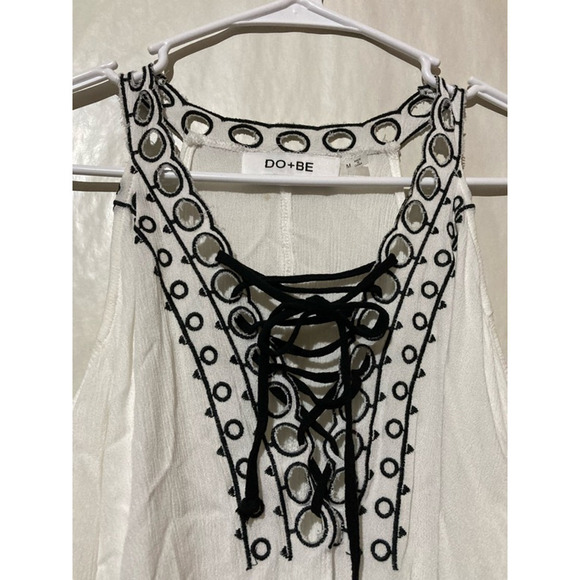 Do+Be Tank Top Women's M Ivory Solid Sleeveless Lace Up V Neck Waterfall Blouse - Picture 3 of 6